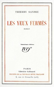 Cover of Les yeux fermés : $b roman